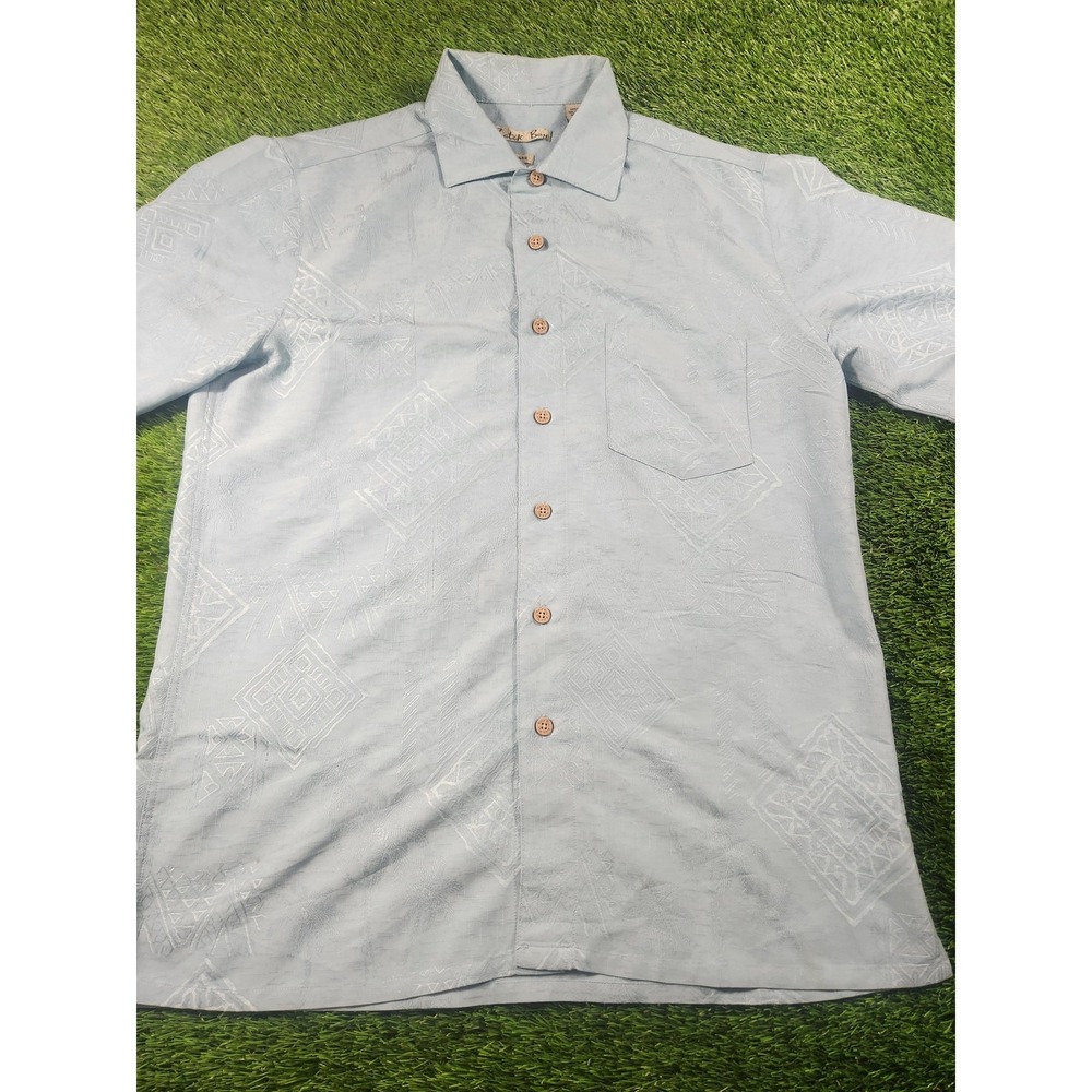 Batik Bay Shirt Mens‎ M Blue Short Sleeve Jacquard Button Up Easy Care Casual